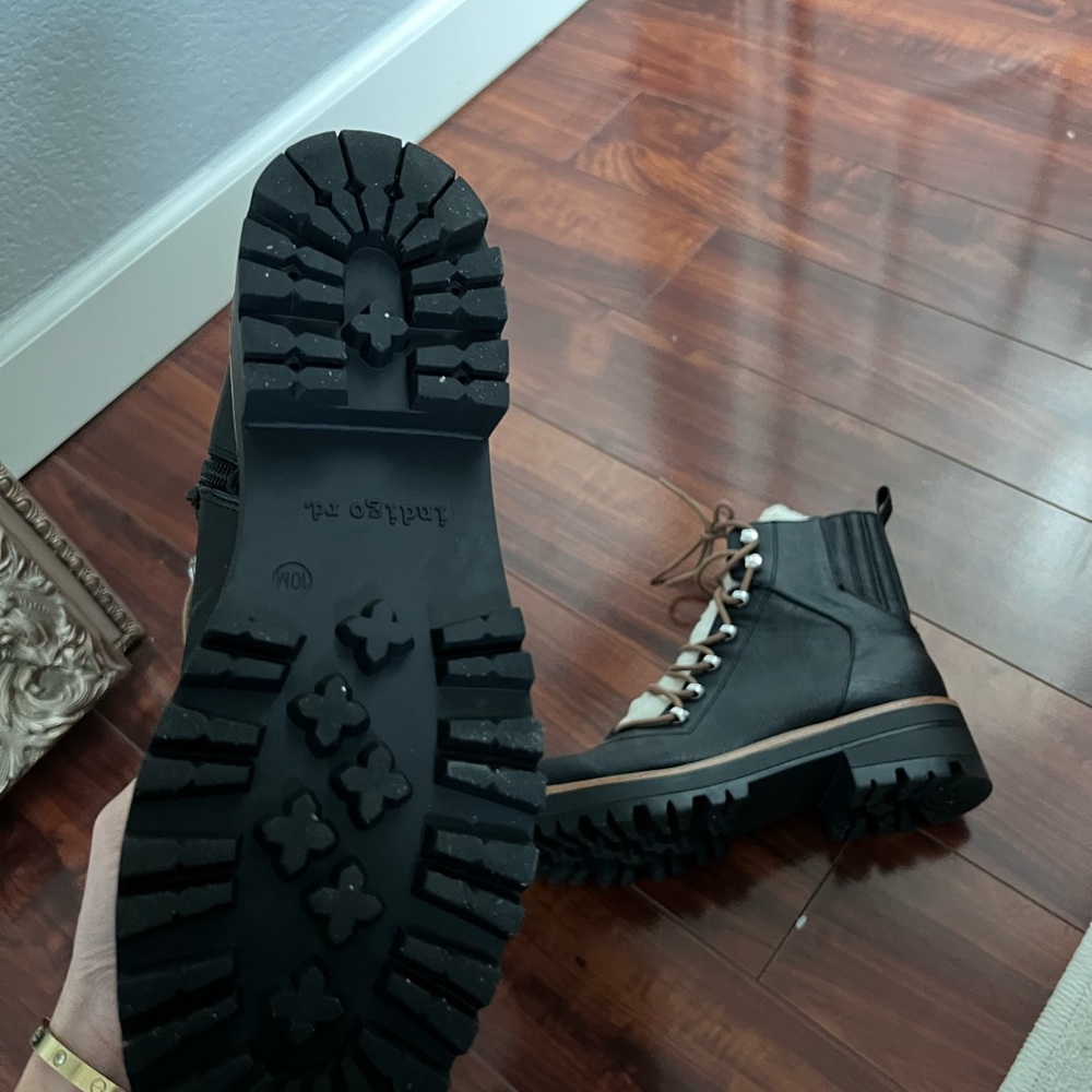 Winter Boots - image 4